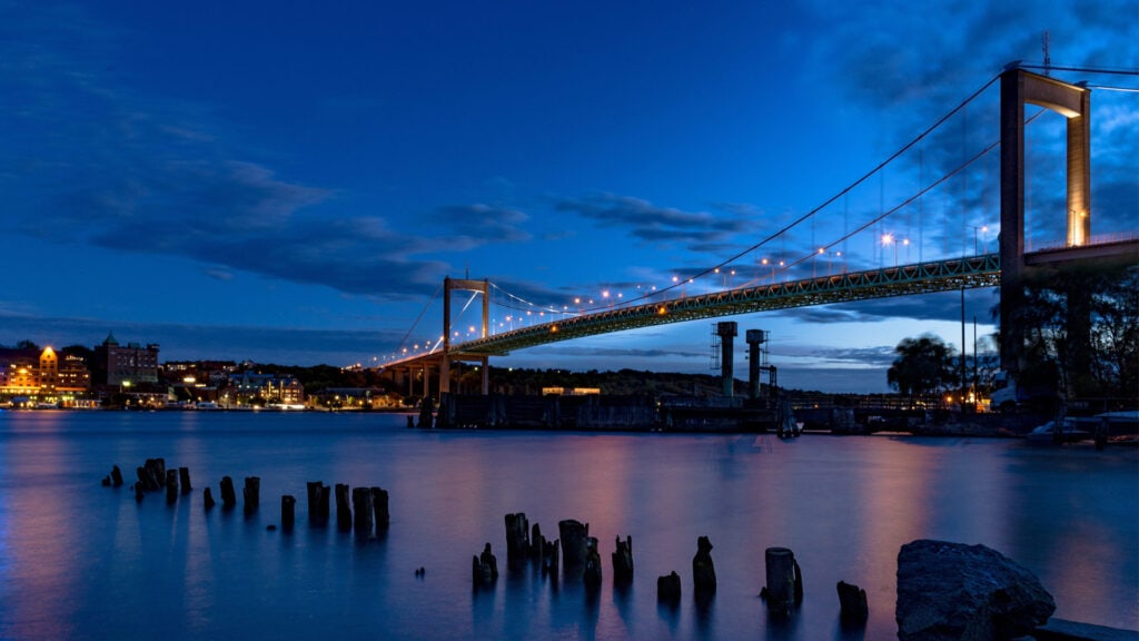 EVORA Global and Metry in Gothenburg. Suspension Bridge at night